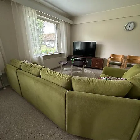 Lepopaikka Lokinpesae, Ja Ahlainen