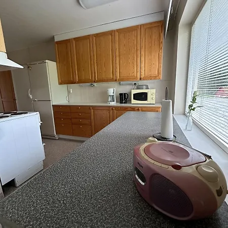 Hostel Lepopaikka Lokinpesae, Ja *