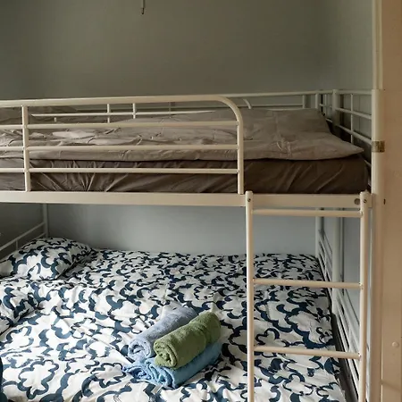 Lepopaikka Lokinpesae, Ja