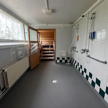 Lepopaikka Lokinpesae, Ja Hostel *