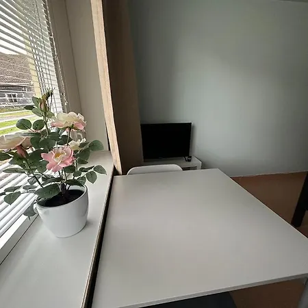 Lepopaikka Lokinpesae, Ja