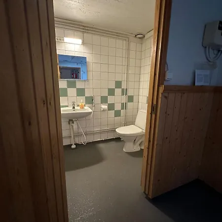 Lepopaikka Lokinpesae, Ja Hostel *