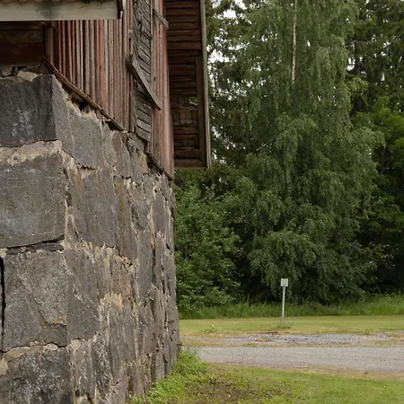 Lepopaikka Lokinpesae, Ja * Ahlainen