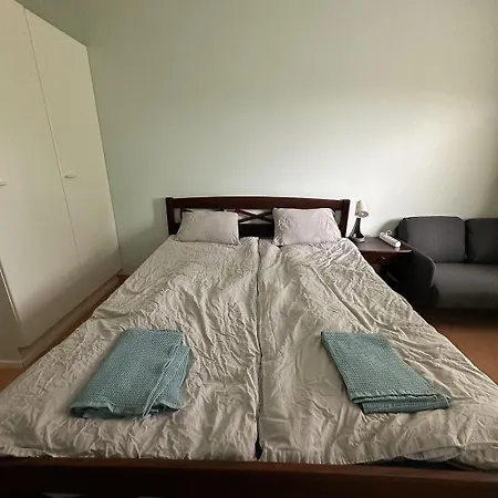 Lepopaikka Lokinpesae, Ja Hostel *