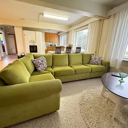 Hostel Lepopaikka Lokinpesae, Ja Ahlainen