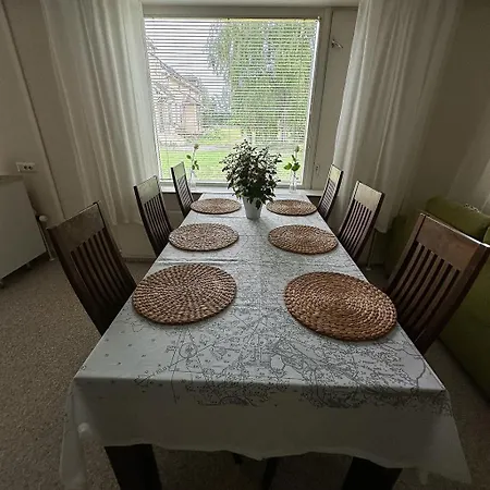 Vandrarhem Lepopaikka Lokinpesae, Ja *