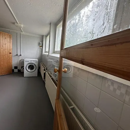 Lepopaikka Lokinpesae, Ja Vandrarhem *