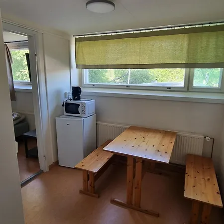 Vandrarhem Lepopaikka Lokinpesae, Ja *