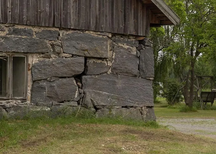 Ostello Lepopaikka Lokinpesae, Ja *