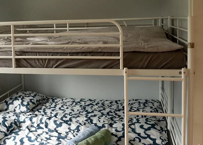 Lepopaikka Lokinpesae, Ja