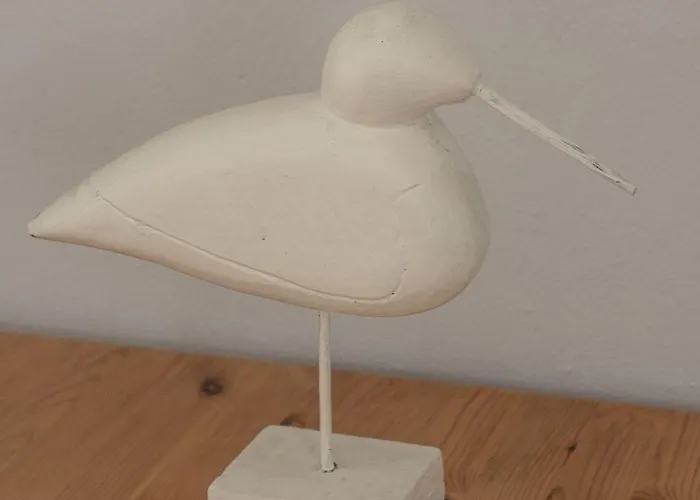 Lepopaikka Lokinpesae, Ja * Ahlainen