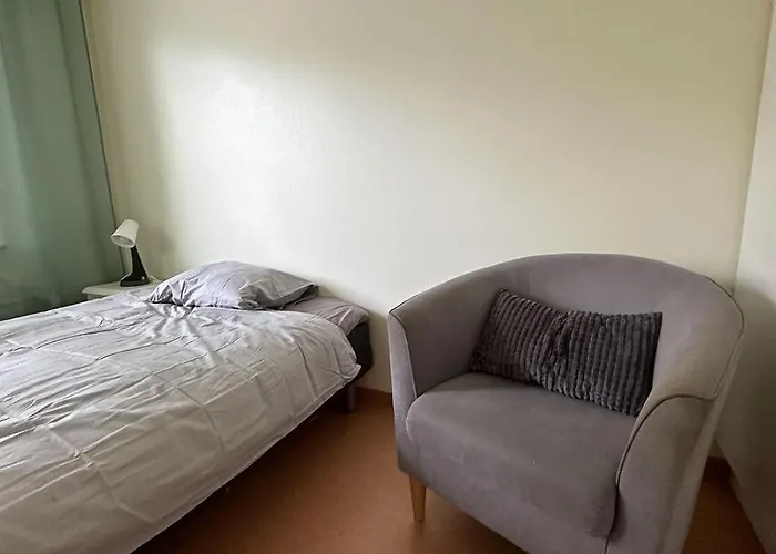 Lepopaikka Lokinpesae, Ja *