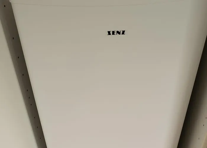 Lepopaikka Lokinpesae, Ja Ostello