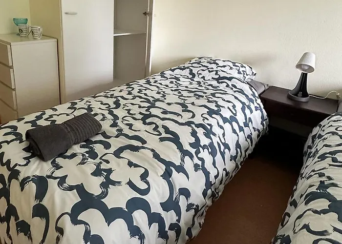 Lepopaikka Lokinpesae, Ja Ostello