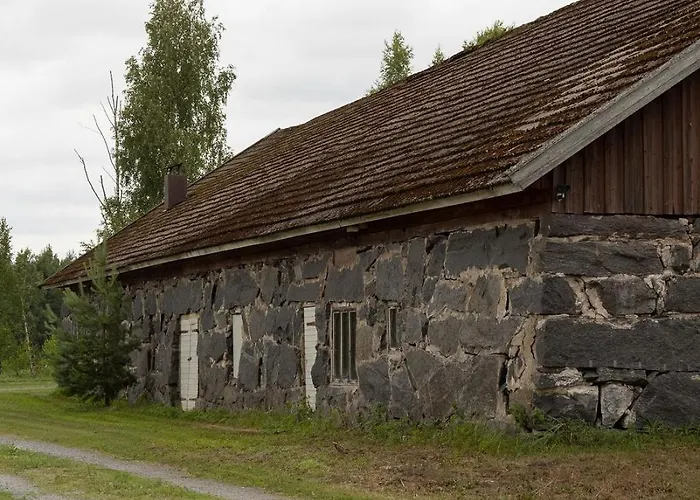 Lepopaikka Lokinpesae, Ja Ostello