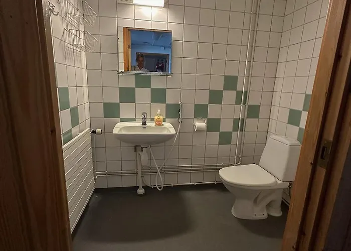 Ostello Lepopaikka Lokinpesae, Ja Ahlainen