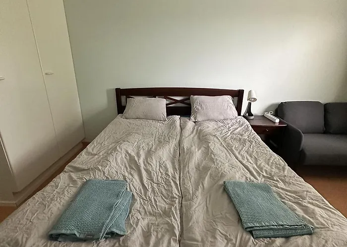 Lepopaikka Lokinpesae, Ja Ostello *