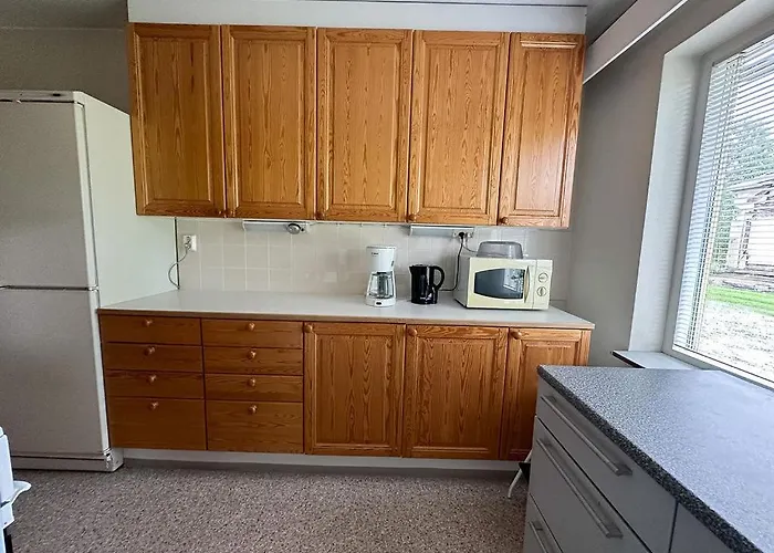 Ostello Lepopaikka Lokinpesae, Ja Ahlainen